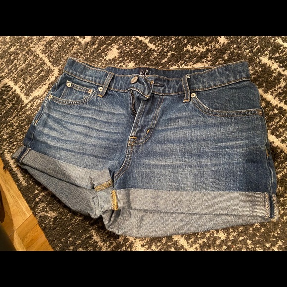 Gap shorts with rainbow embroidered - Picture 1 of 3